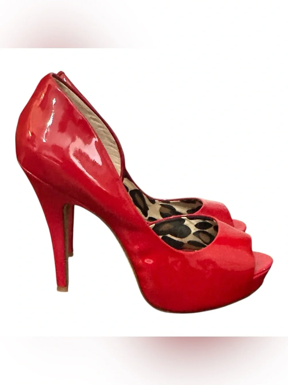 Jessica Simpson eye catching